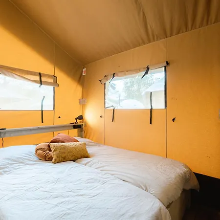 Luxury tent De Limes Hoeve Safaritent