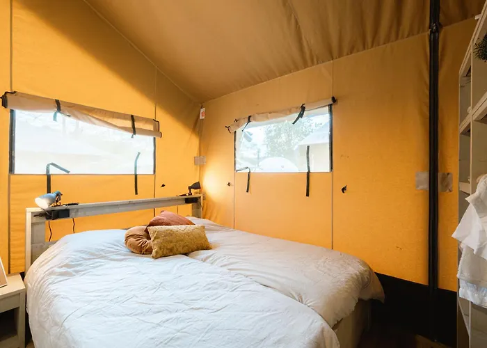 Luxury tent De Limes Hoeve Safaritent A2